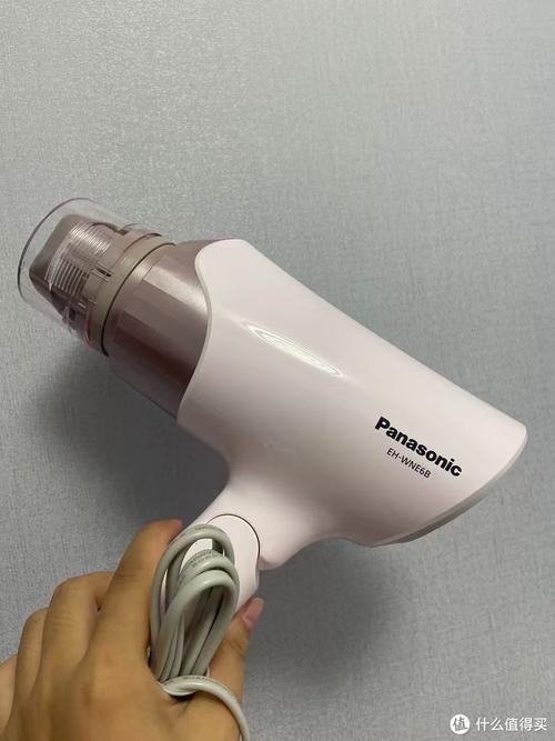 松下電吹風(fēng)呵護(hù)秀發(fā)的貼心伙伴